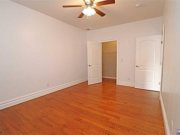 5th image of 179 Kearny Ave #A