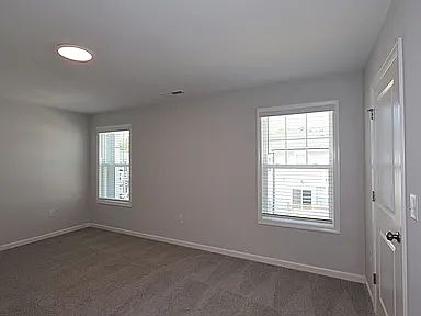 5th image of 5007 Jowetts Walk Dr