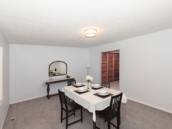 4th image of 643 Genenbill Dr