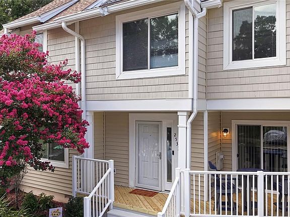 3rd image of 2533 Cove Point Pl
