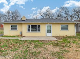 160 Dawson Dr, Shepherdsville, KY 40165