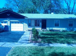 6990 Hanover St, Hanover Park, IL 60133