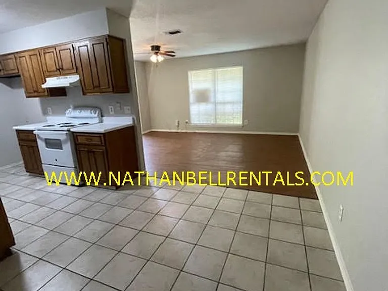 2570 Culbertson St — Photo 14