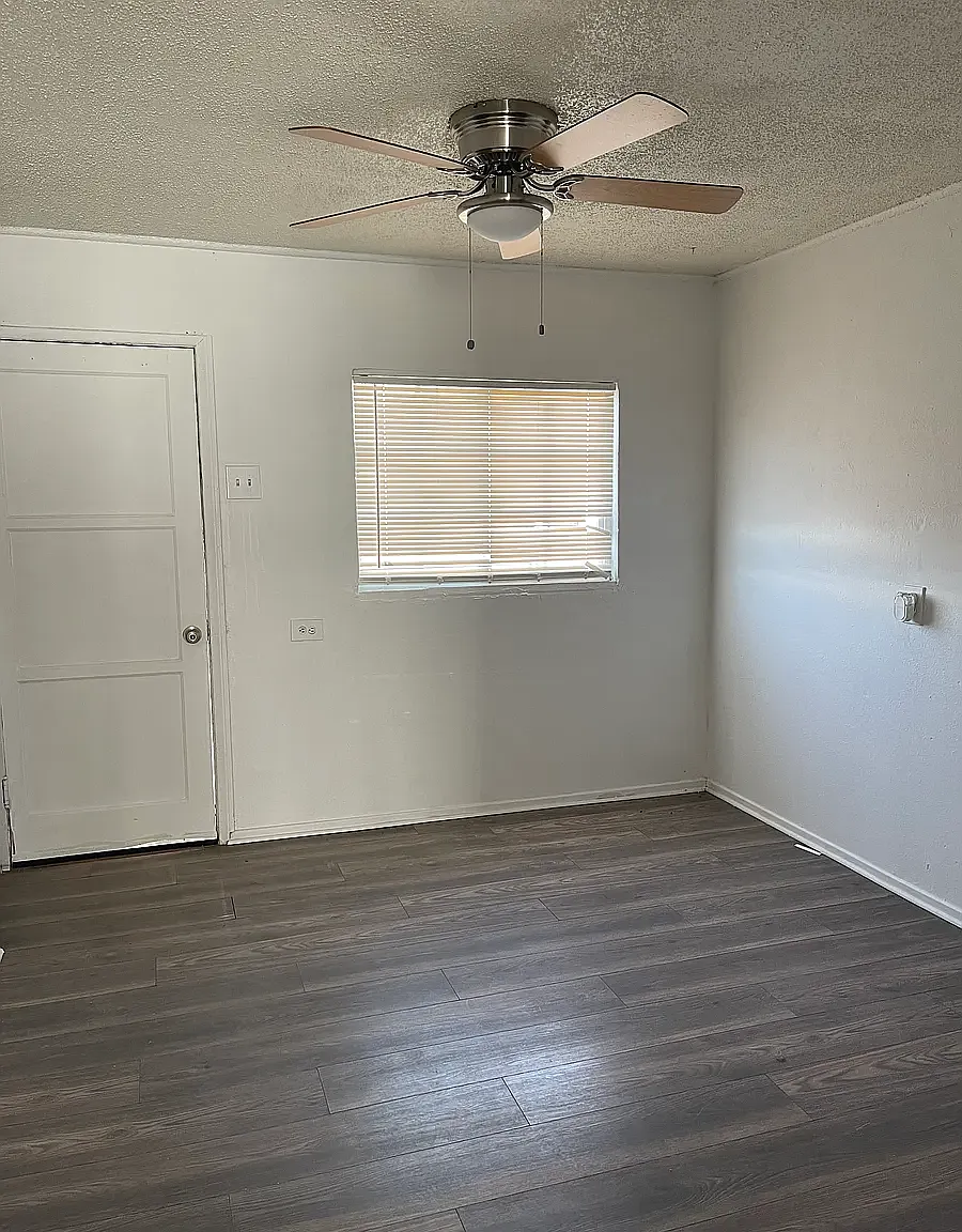 1 bed, 550 sqft, $1,200 — Photo 3