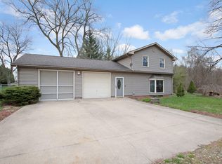 3325 B Dr S, East Leroy, MI