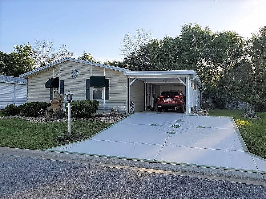 1st image of 6 Tobias Ln