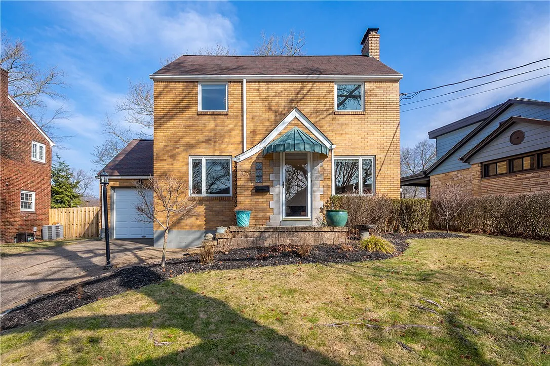 1251 Windermere Dr photo 1