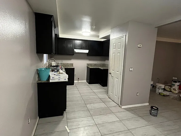 7927 S Hoover St — Photo 19