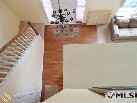 2 story foyer