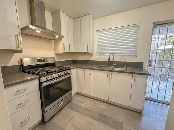 704 N Kenilworth Ave, Glendale, CA 91203