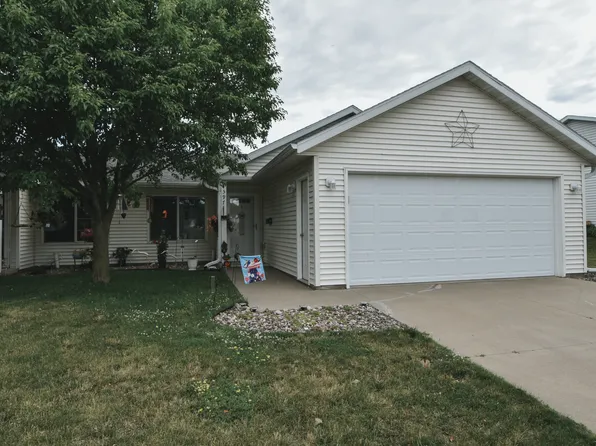597 19th St E, Zumbrota, MN 55992
