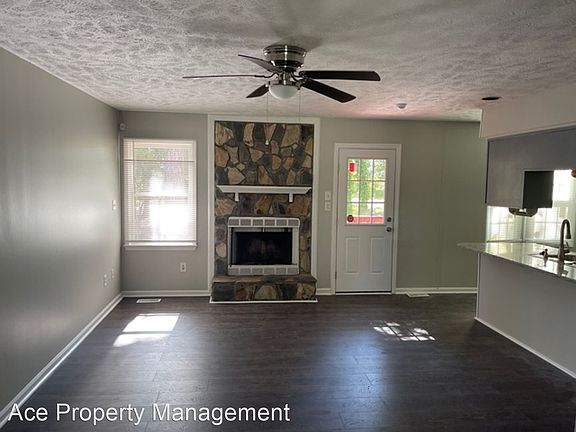 3rd image of 411 Wakefield Dr