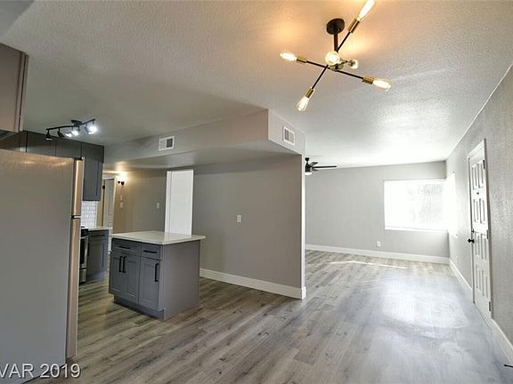 5th image of 5108 Elmhurst Ln