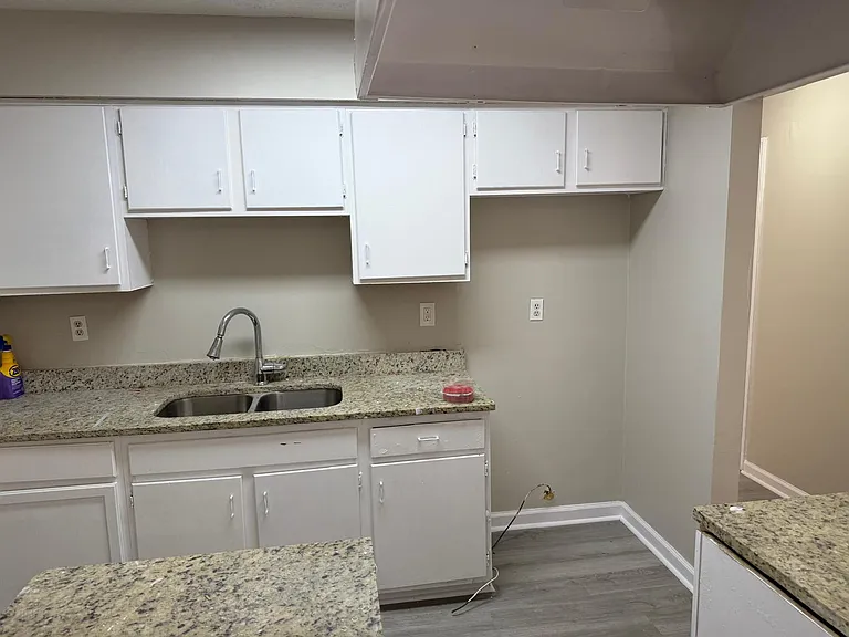 9023 Homewood Dr — Photo 7