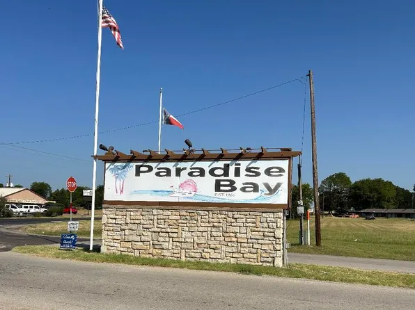 1068 Pearl Harbor St, Kemp, TX 75143