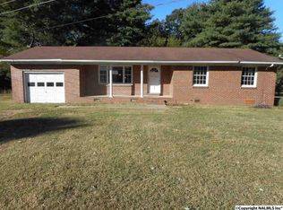 207 Armstrong Dr, Albertville, AL 35951