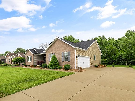 3rd image of 768 Gainesway Dr