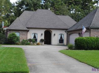 14201 Twelve Oaks Dr, Walker, LA 70785