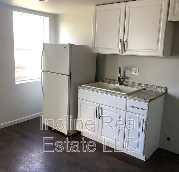 526 Ohio Ave #3 — Photo 2