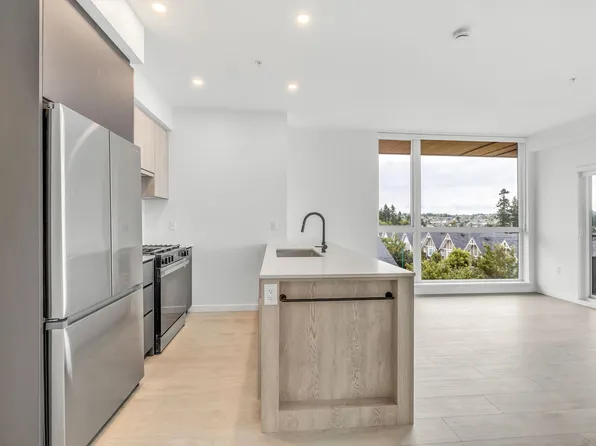 6585 195a St #401, Surrey, BC V4N 6N5