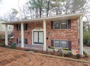 1004 Honeysuckle Dr, Greensboro, NC 27408