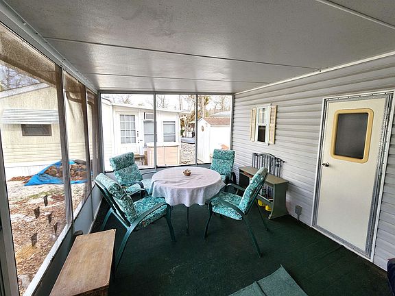 4th image of 121 Turtle Creek Dr #148