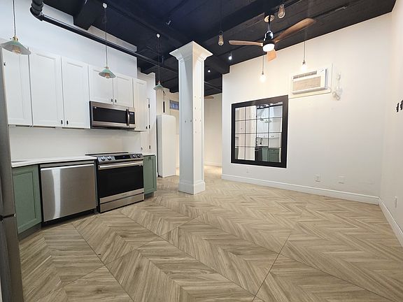 2nd image of 725 4th Ave #V3
