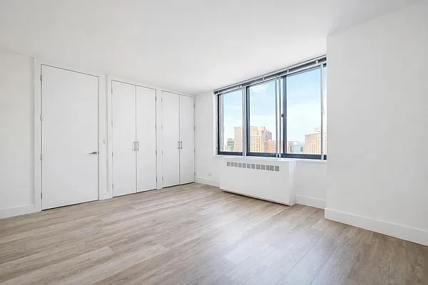 Bedroom, photo 2