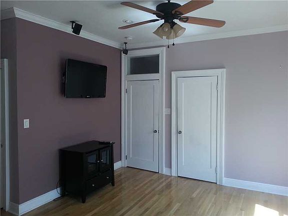 3rd image of 4670 Painters St