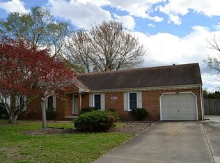 909 Arcadia Rd, Chesapeake, VA 23320