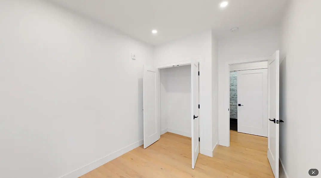 2 bed, 885 sqft, $3,595 — Photo 1