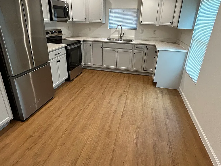 232 Ross Rd — Photo 4