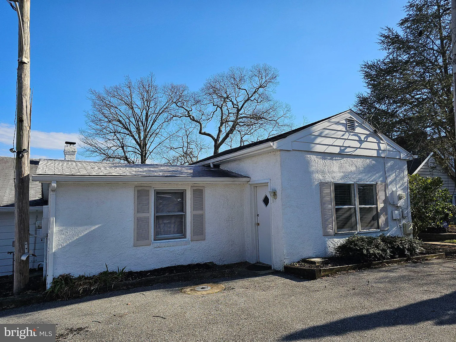 1 bed, 1.0 bath, 606 sqft, $2,000 — Photo 1