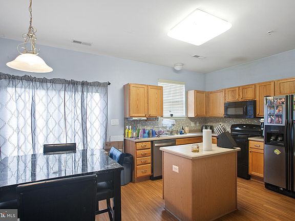 4th image of 625 Wye Oak Dr
