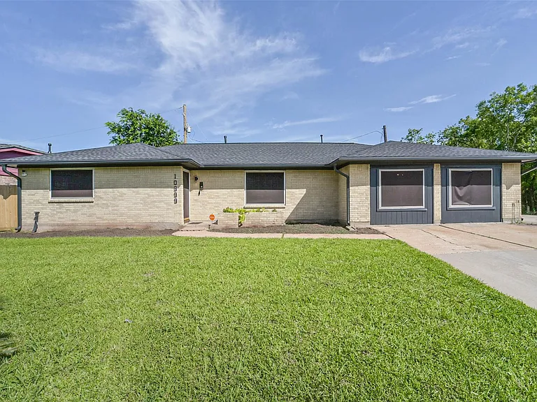 10999 Fairland Dr — Photo 1