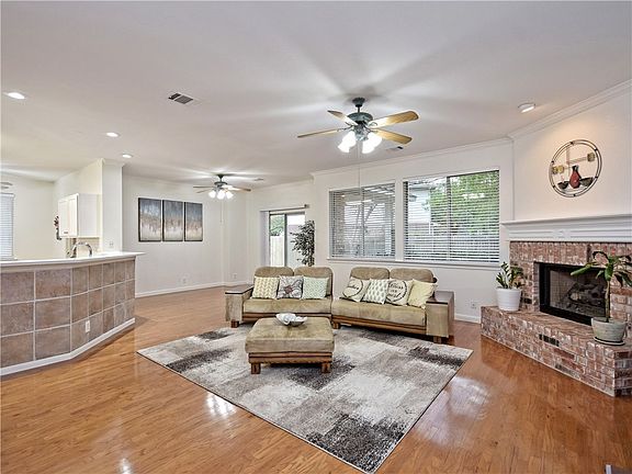 5th image of 1556 Jerusalem Dr