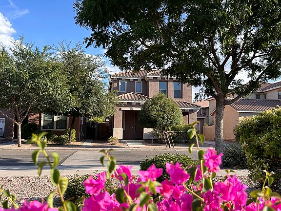 3rd image of 3283 E Carla Vista Dr