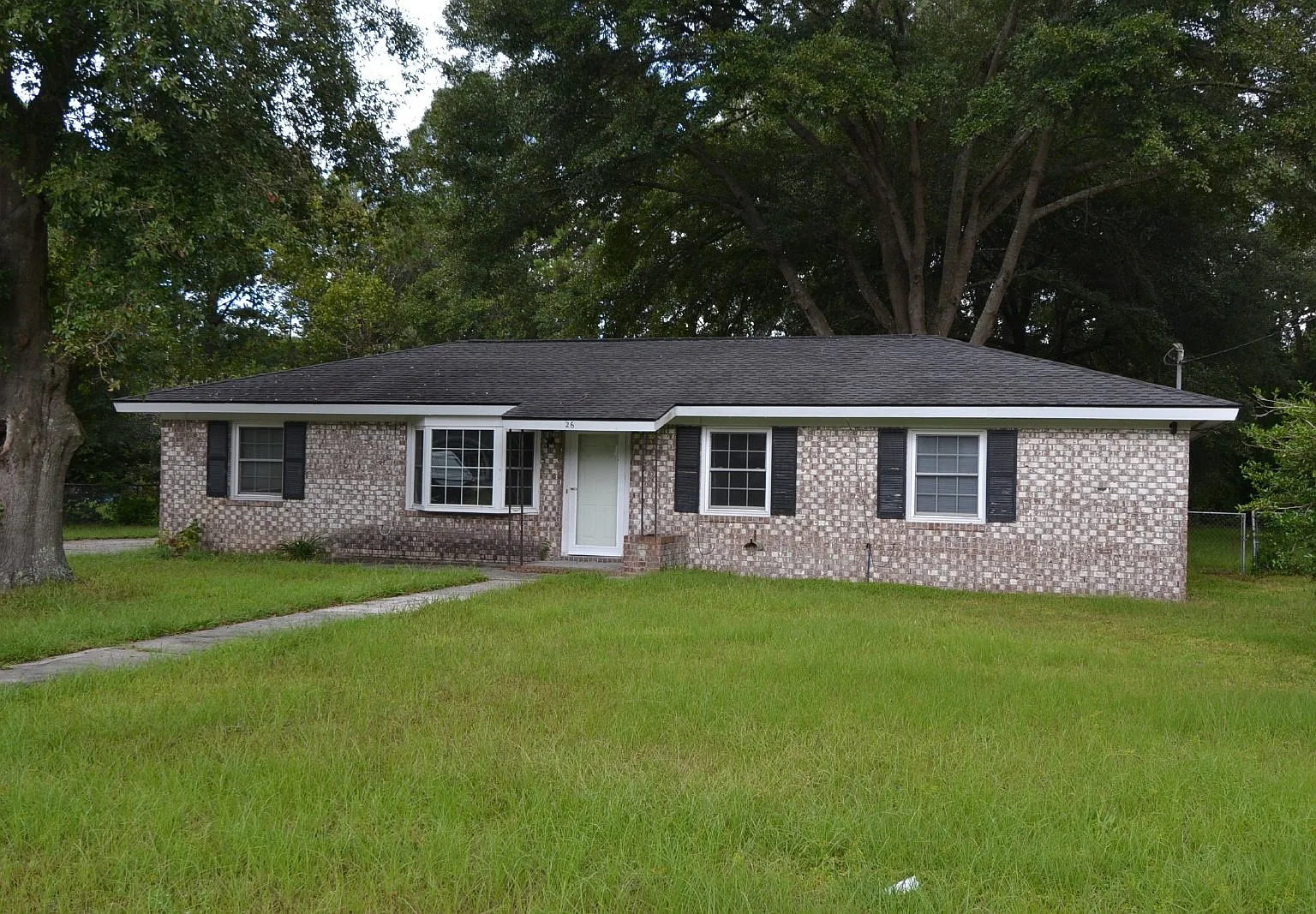 3 bed, 2.0 bath, 1375 sqft, $1,650 — Photo 1