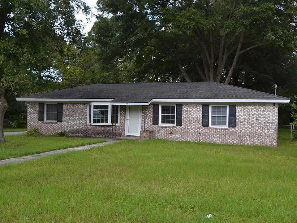 26 Dogwood St
