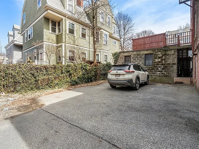 343 Harvard St — Photo 7