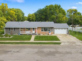 422 11th St NW, Minot, ND 58703
