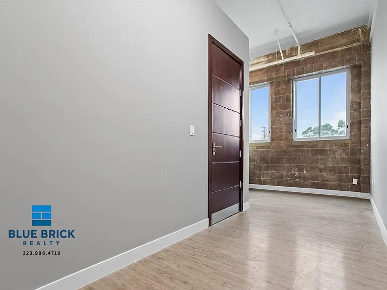3751 S Hill St #209 — Photo 5