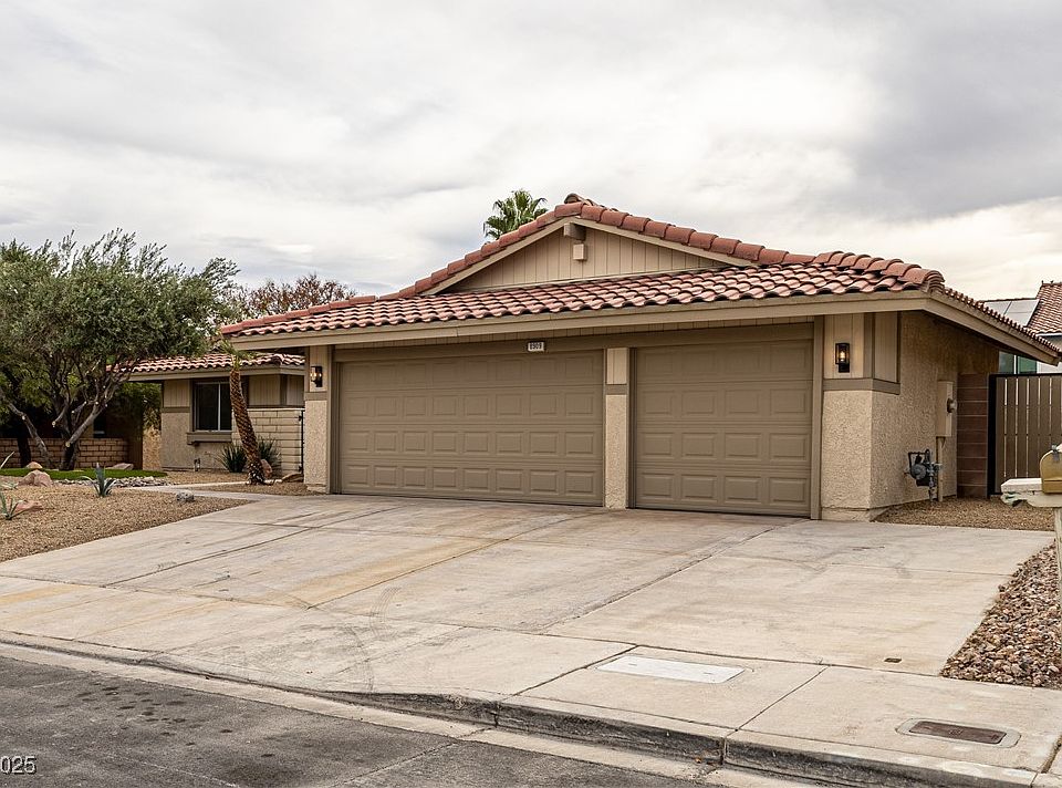 1st image of 8909 Napoli Dr