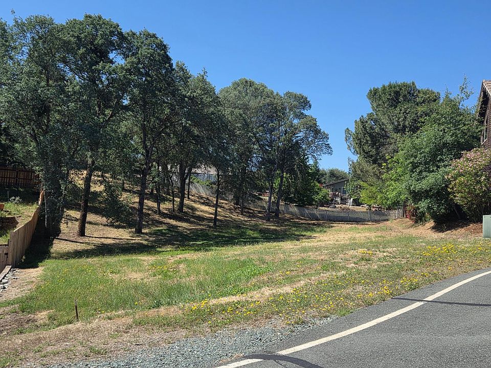 2nd image of 741 Spyglass Ct