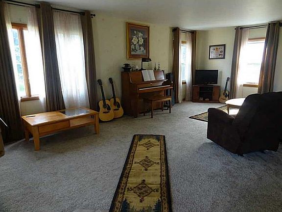 2nd image of 2955 225th St