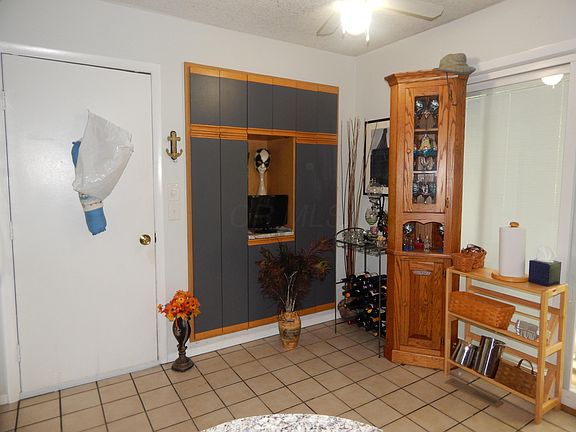5th image of 6397 Firethorn Ave