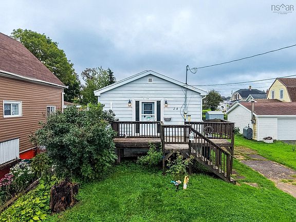 2nd image of Beech St #24
