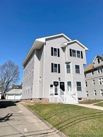 416 Park St #3 — Photo 1