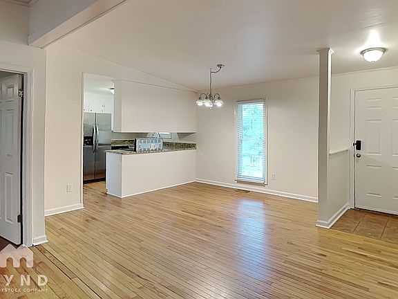 4th image of 7954 Tiburon Cir