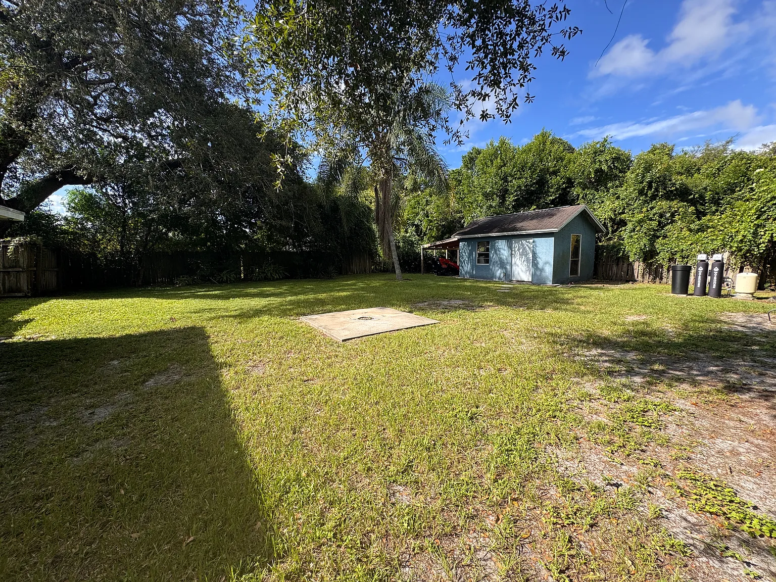 3 bed, 960 sqft, $1,800 — Photo 3